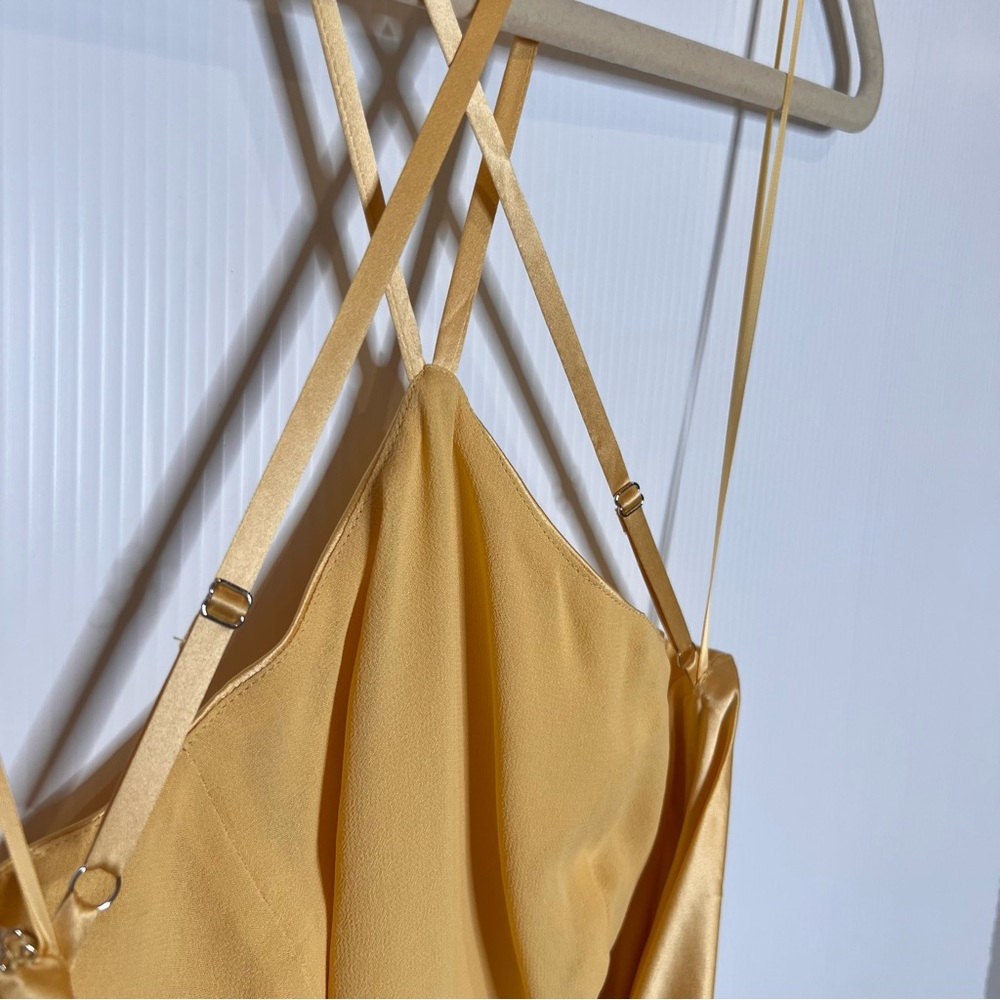 NWT REFORMATION Myla Silk Dress in Sunshine. Size 2 - Picture 8 of 14